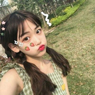她比烟花寂寞